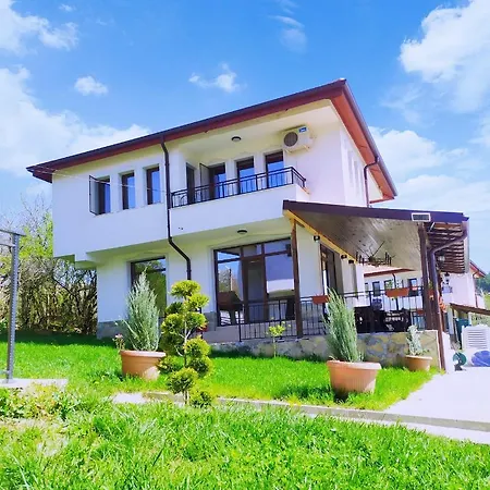 Casa de Férias бадевски рай-къща надежда Badevtsi