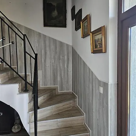 бадевски рай-къща надежда *