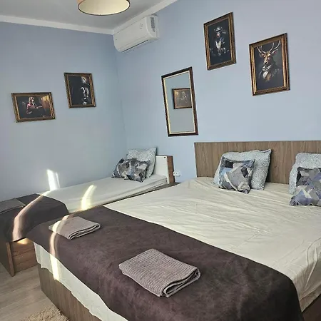 Holiday home бадевски рай-къща надежда