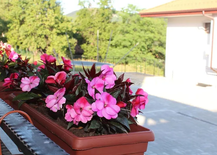 Ваканционна къща бадевски рай-къща надежда *