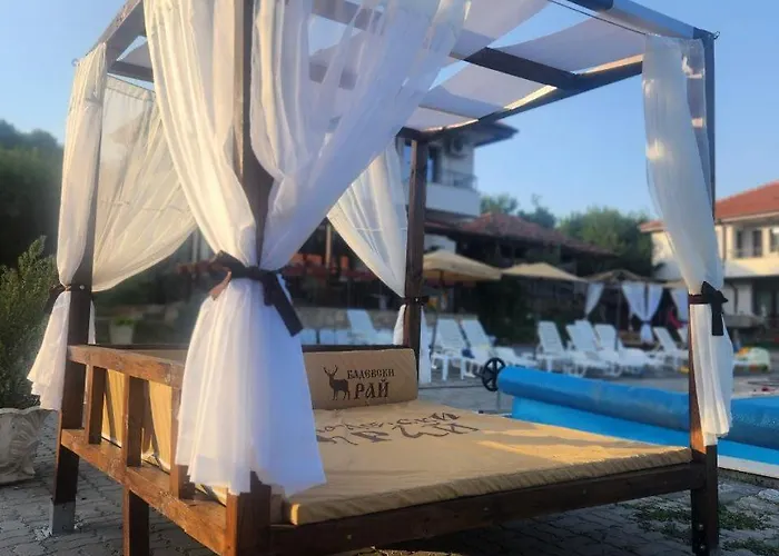 бадевски рай-къща надежда *