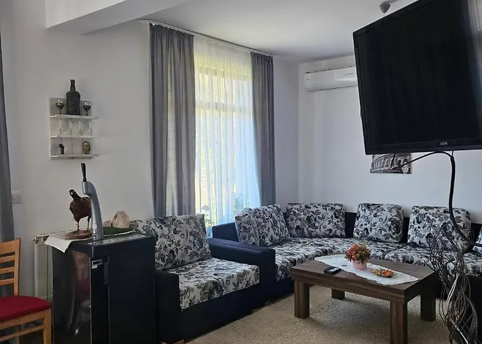 бадевски рай-къща надежда