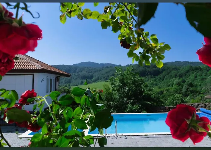 бадевски рай-къща надежда Ваканционна къща