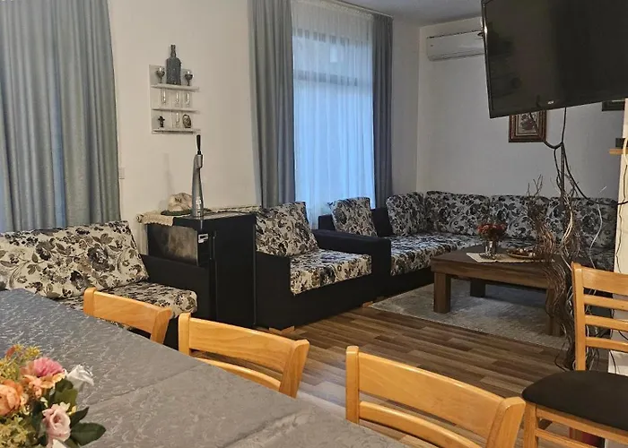 бадевски рай-къща надежда Ваканционна къща