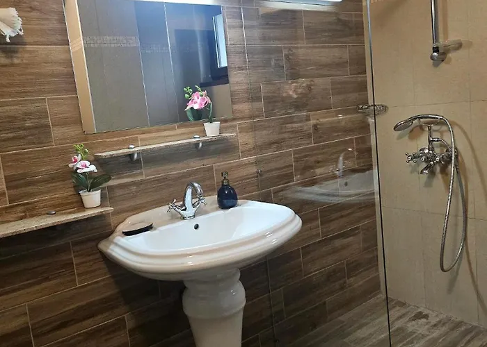 бадевски рай-къща надежда